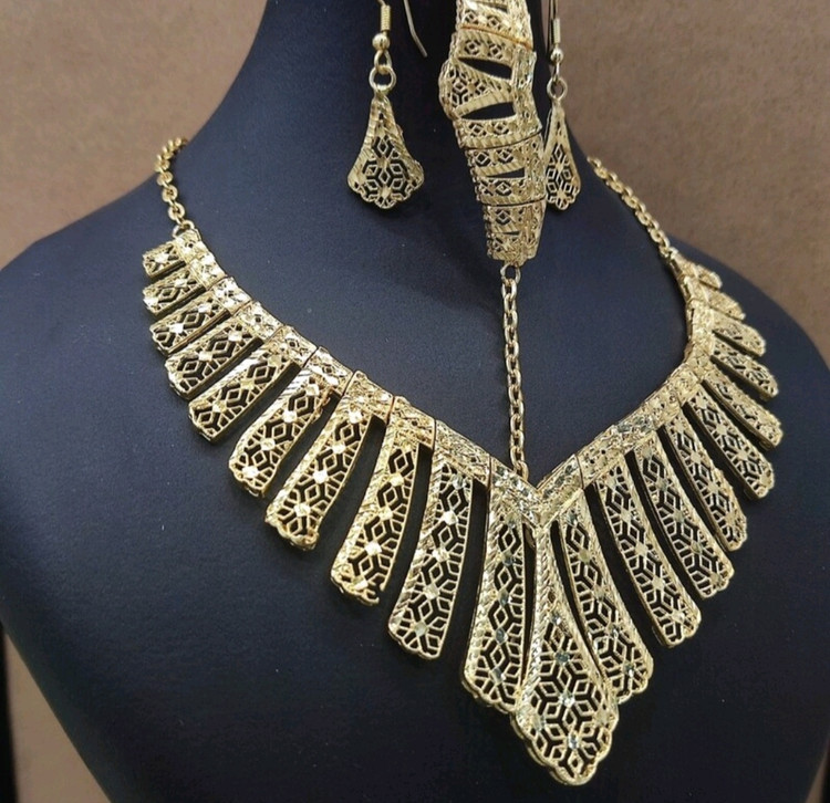 سرویس زنانه