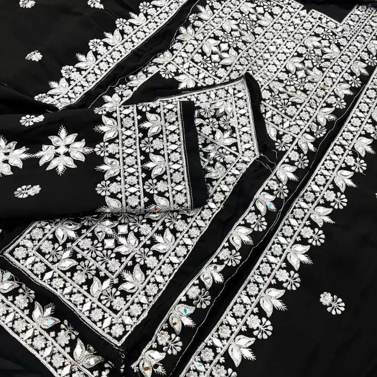 مشخصات قیمت وخریدلباس بنارسی بلوچی