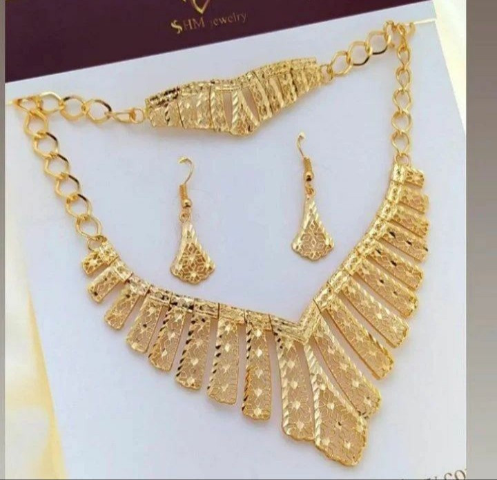 مشخصات قیمت وخریدسرویس طرح طلا رنگ ثابت