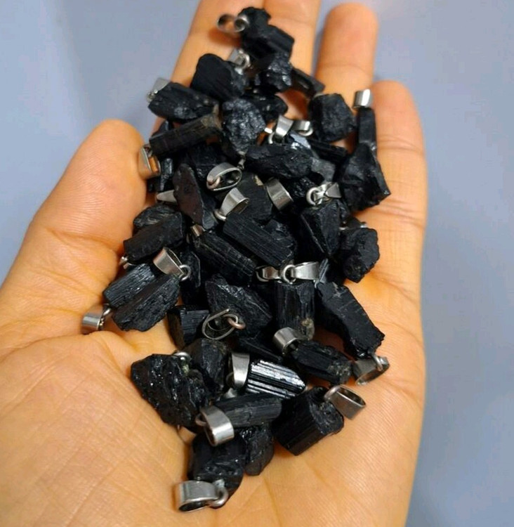 مشخصات قیمت وخریدسنگ تورمالین سیاه