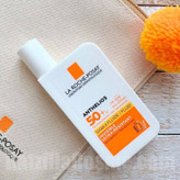 قیمت وخرید فلوئیدضدافتاب لاروش پورزای اصل