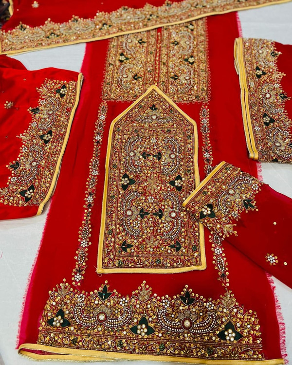 قیمت وخریدلباس بلوچی زنانه سلطنتی شیک