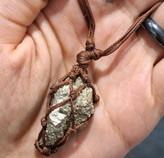 مشخصات قیمت وسفارش سنگ پیریت طلایی