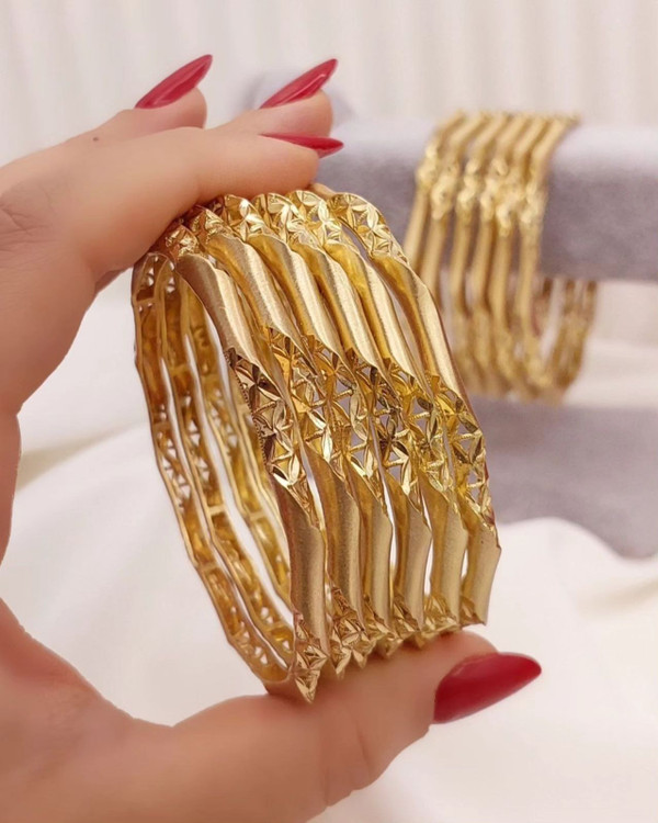 النگو زنانه طلاروس رنگ ثابت مدل کویتی