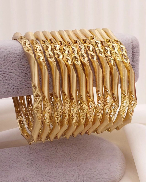 مشخصات وخریدالنگوطرح طلازنانه ضدحساسیت ورنگ ثابت