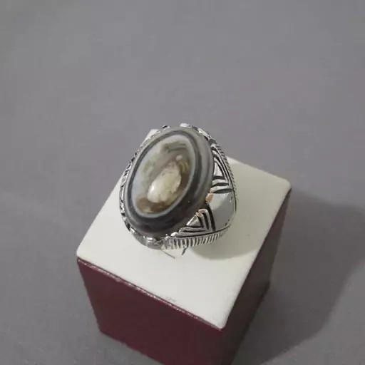 مشخصات قیمت وسفارش انگشترباباقوری سه پوست