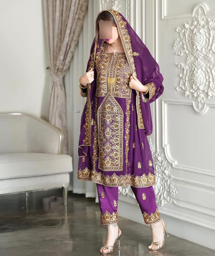 مشخصات قیمت وخریدلباس بلوچی زنانه بنارسی