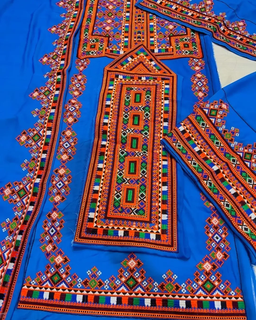 خریدانلاین لباس بلوچی
