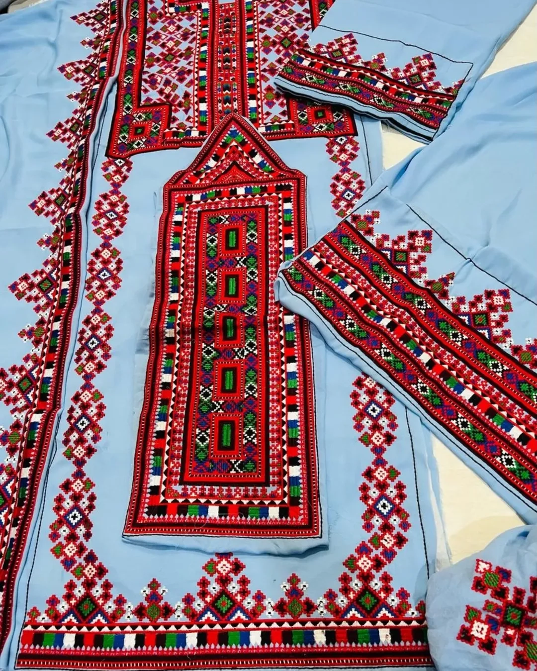 مشخصات وخریدلباس زنانه بلوچی