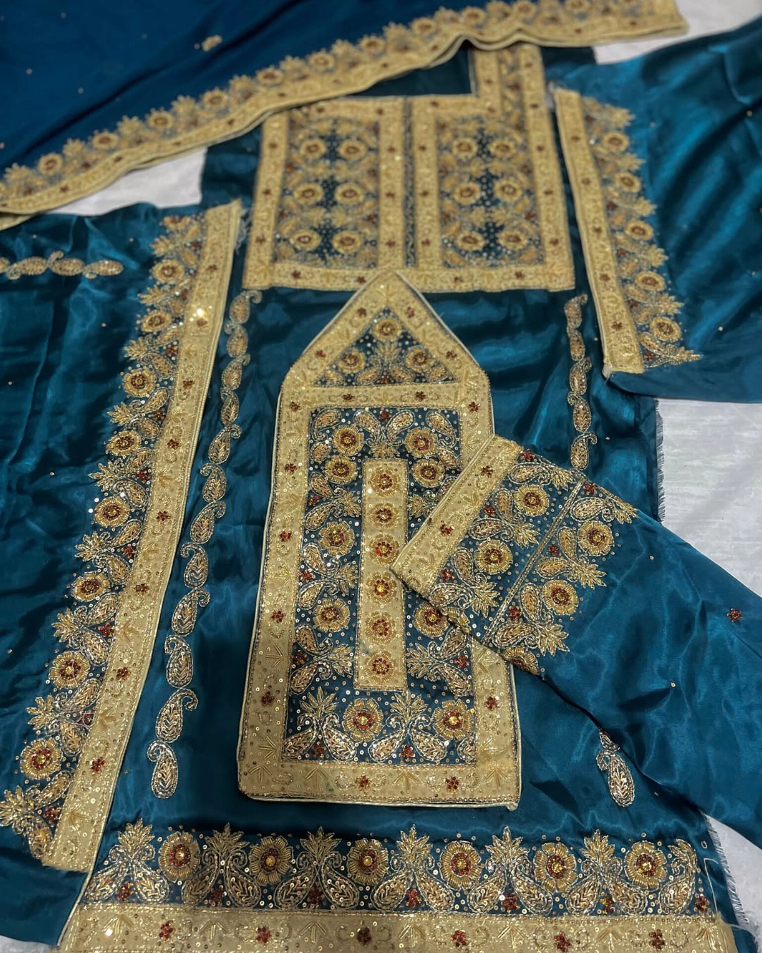 لباس بلوچی لاکچری مناسب لاکچری پوشان
