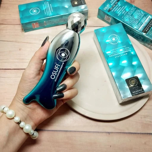 کرم ضدچروک و سیاهی اطراف چشم