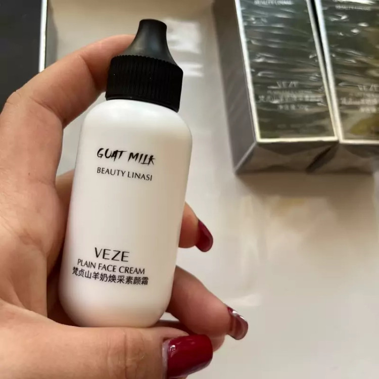 کرم روشن کننده وضدلک وزه