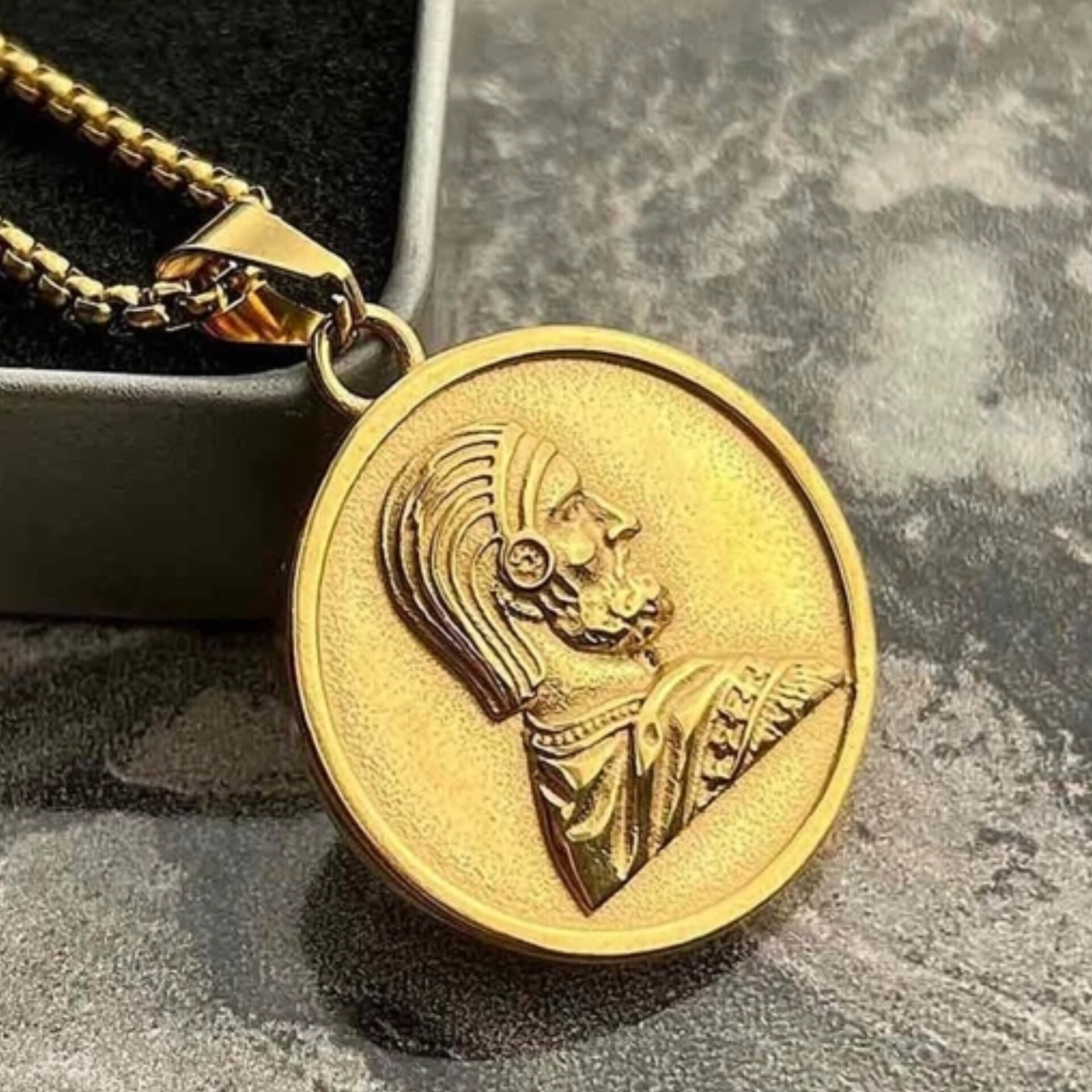 مدال شمایل کوروش