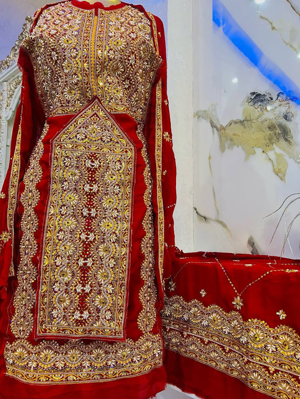 مشخصات قیمت وخریدلباس بلوچی زنانه کشمیری