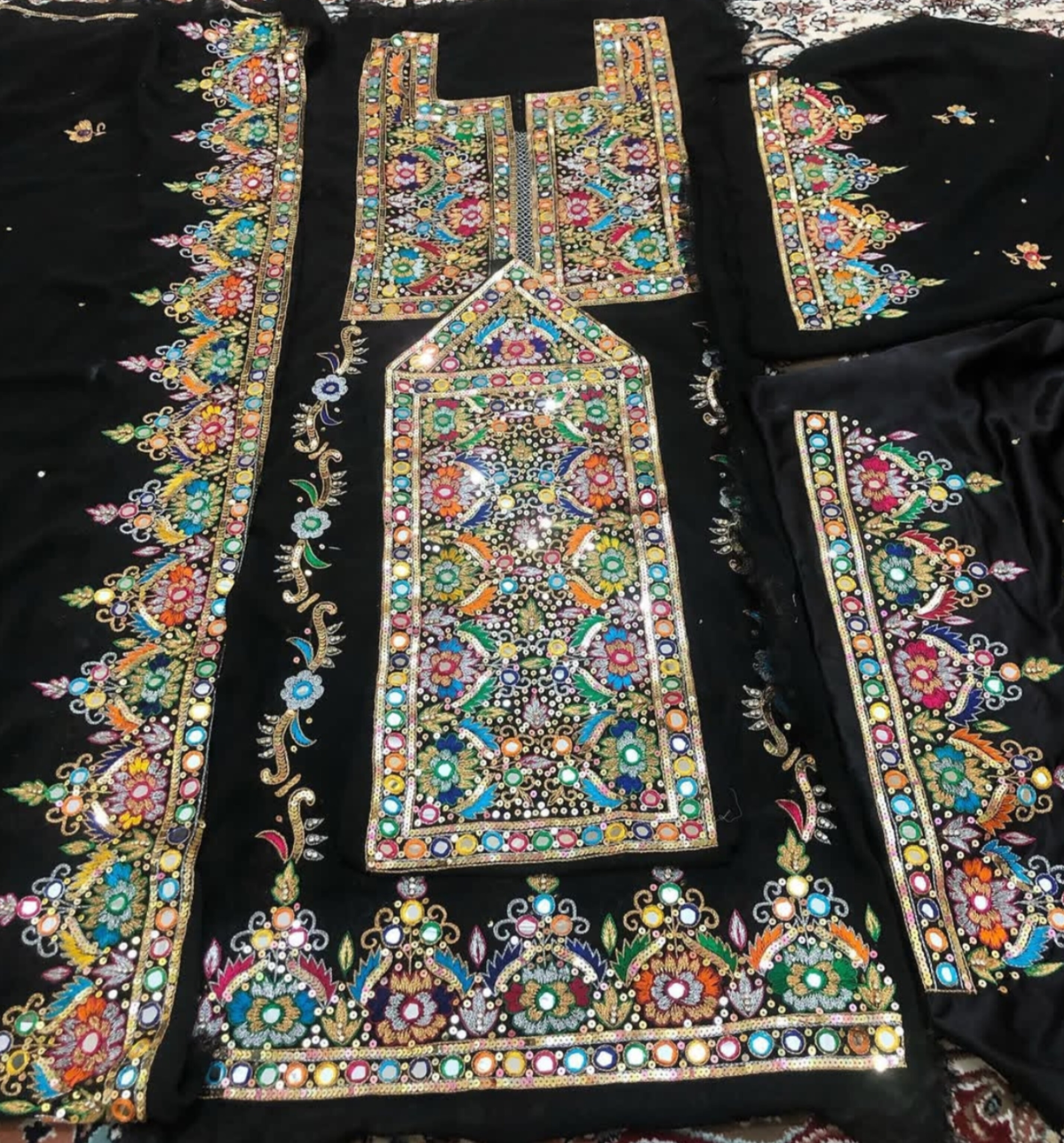 لباس بلوچی زنانه لاکچری کشمیری قدپنج ونیم همراه شال